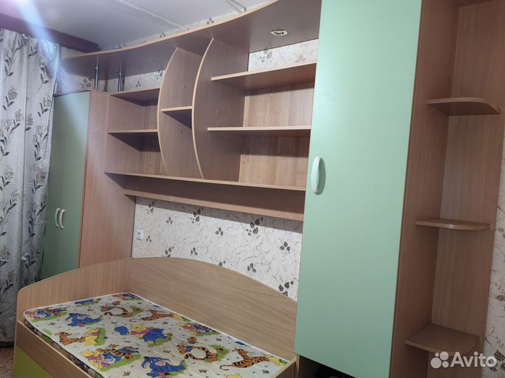 Детский уголок с кроватью