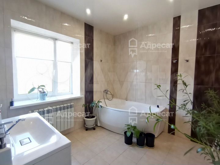 Дом 156,4 м² на участке 10 сот.