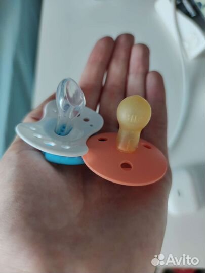 Пустышки bibs и аптечная