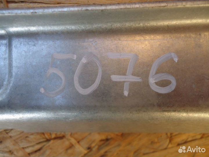 Кронштейн Volkswagen Touareg 7L6 BAR