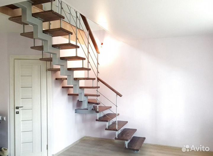 Лестница для загородного дома