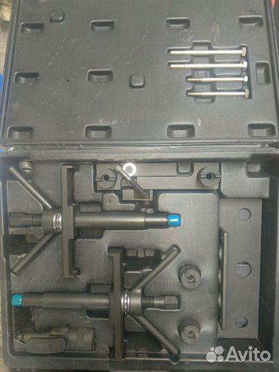 Специнструмент в аренду / фиксаторы грм