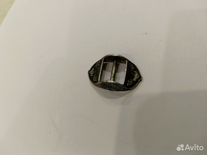 Серебряные пряжки