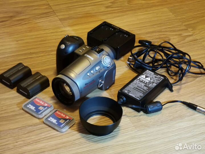 Canon Powershot Pro 90IS фотоаппарат