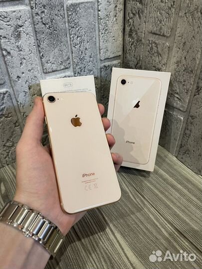 Телефон iPhone 8 Gold