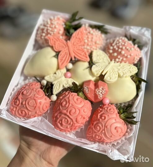 Клубника в шоколаде сладкий подарок