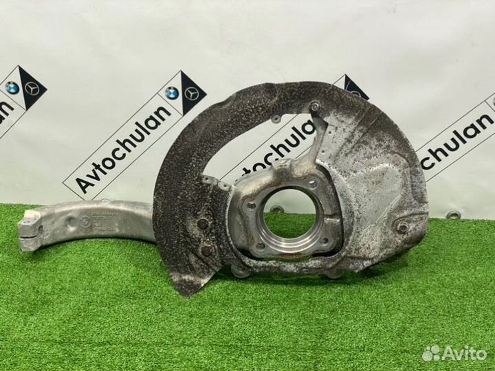 Кулак поворотный передний правый Bmw X5 F15 2017