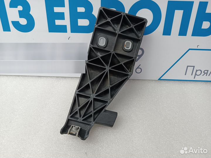 Кронштейн заднего бампера левый Mercedes-Benz W166