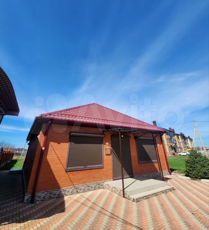 Отдельное здание 100 м2 с землёй 1.2 сотых (Свобод