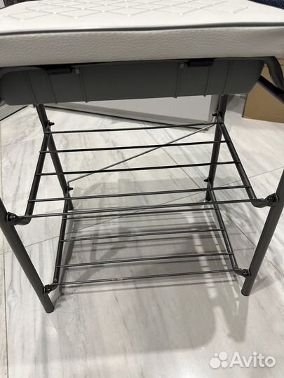 Обувница с сидением