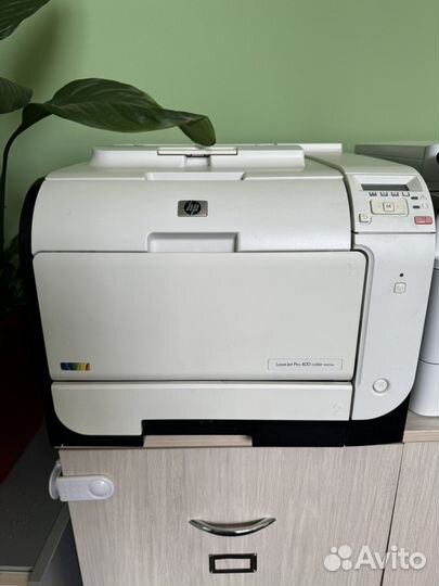 Цветной лазерный принтер HP