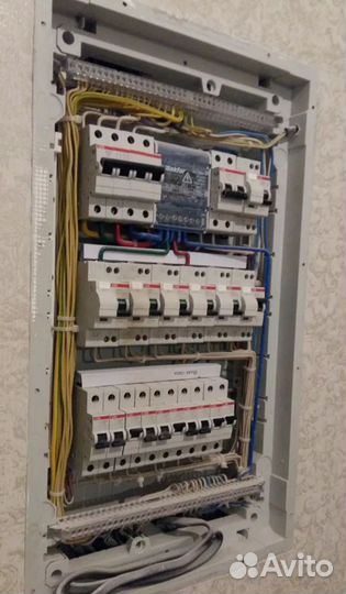 Электромонтажник