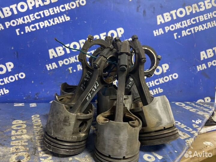 Поршень с шатуном. Газ 66 грузовой АВТОМОБИЛЬ