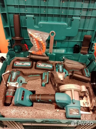 Аккумуляторный набор makita 4 в 1