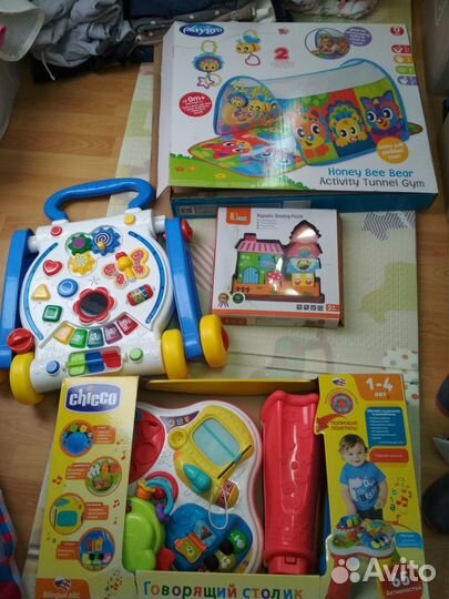 Развивающие игрушки chicco,fisher price и другие