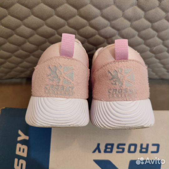 Продаются кроссовки crosby