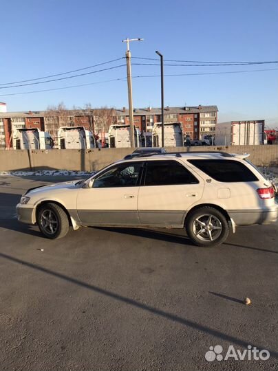 Toyota Mark II Wagon Qualis 2.2 AT, 2000, 250 000 км