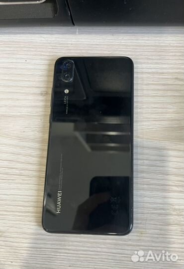 HUAWEI P20, 4/128 ГБ