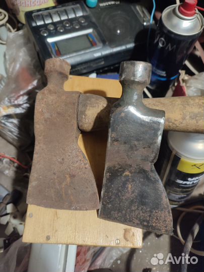 Молоток строительный