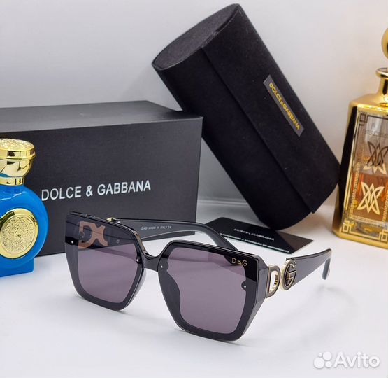 Очки солнцезащитные