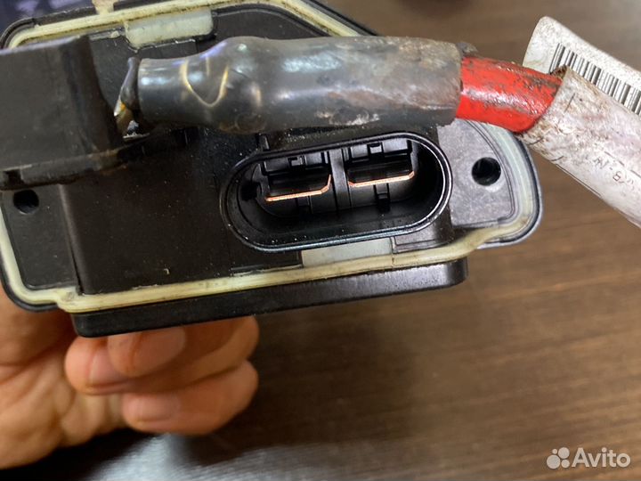 Распределитель B+ Бмв X5 F15 Bmw 61149285504