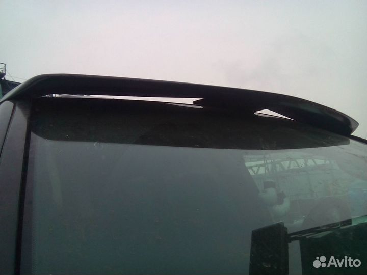 Козырек над лобовым Toyota Land Cruiser 200