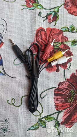Кабель шнур jack 3.5 мм (4-pin) - 3RCA (0.7м)