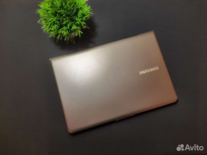 Samsung NP530U3B / Intel core i3