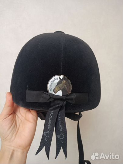 Брюки и шлем для конного спорта