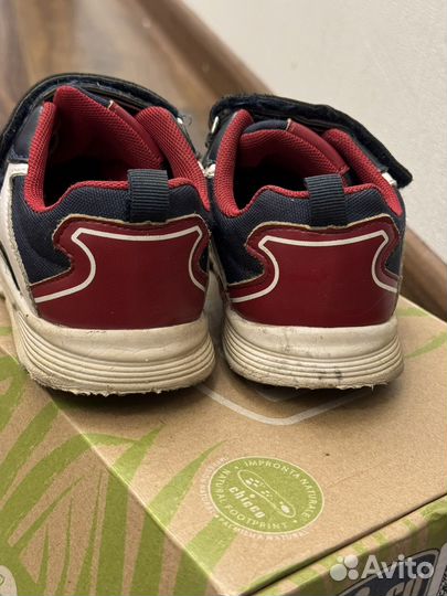 Кросовки Chicco доя мальчика 28 р