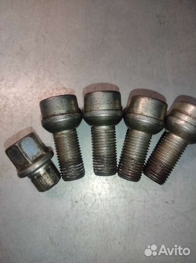 Секретки на колеса vag