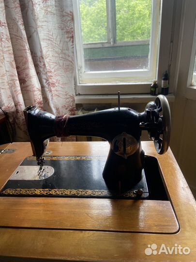 Швейная машинка подольская ножная