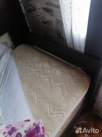 Двухъярусная кровать