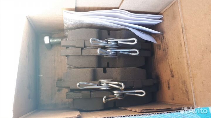 Тормозные колодки задние на volkswagen polo