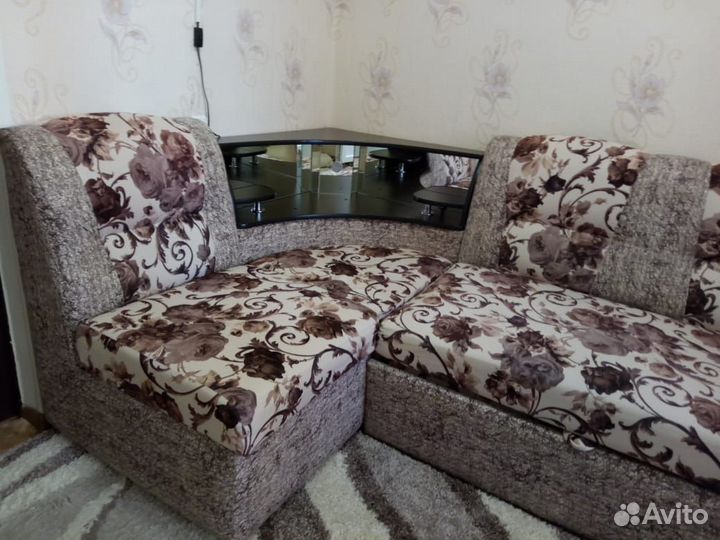 Угловой диван бу
