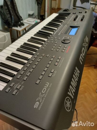 Yamaha MOX6