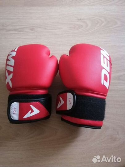 Боксерские перчатки