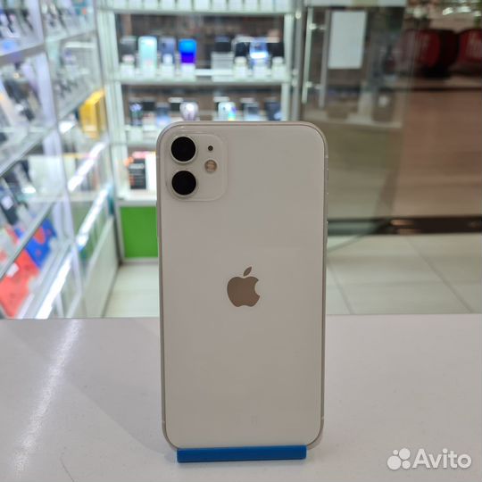 iPhone 11, 64 ГБ