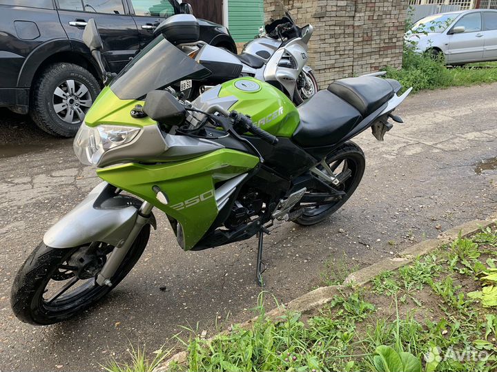 Racer skyway 250