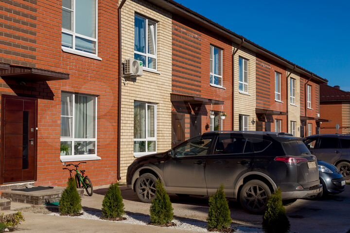 Таунхаус 102 м² на участке 1,5 сот.