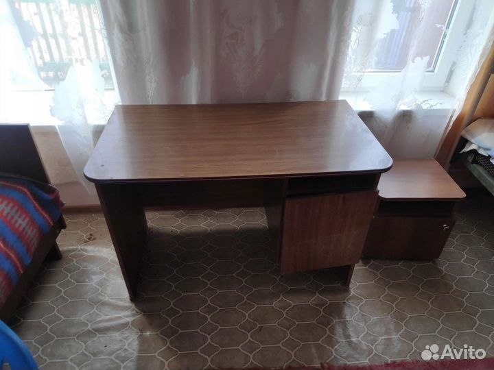 Столы разные