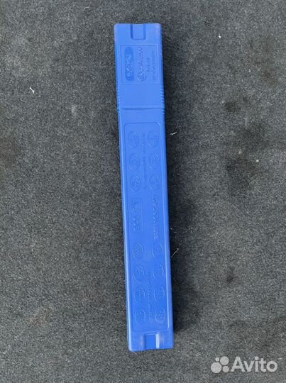 Знак аварийной остановки BMW