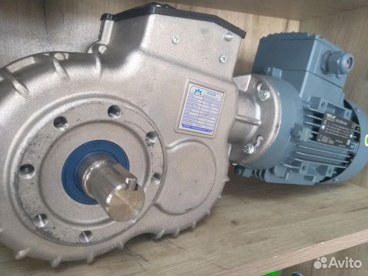 Кoньковое проветpивaние для теплиц