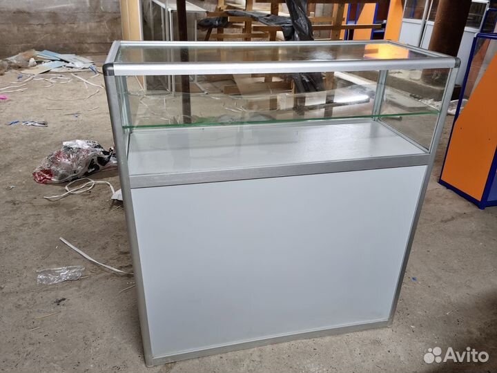 Торговое оборудование витрины б.у