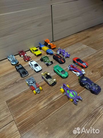 Машинки Hot wheels