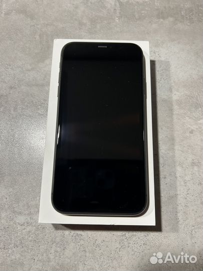 iPhone 11, 256 ГБ