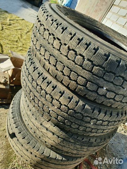 Triangle TR787 225/75 R32