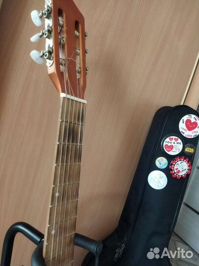Акустическая гитара