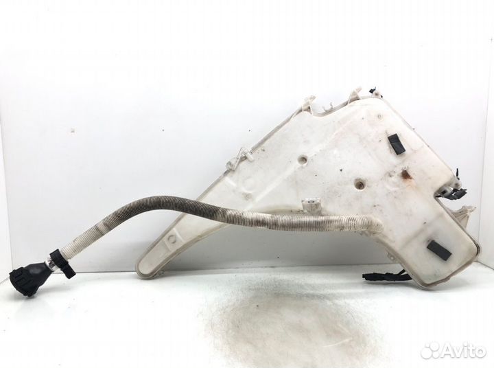 Бачок омывателя Bmw 1 E87/E81/E82/E88 2.0I 2010