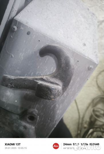 Буксировочный крюк газ 53